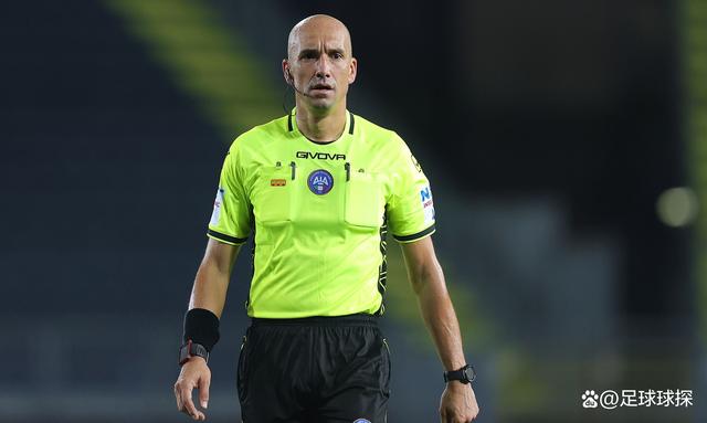 包含国际米兰铁卫遭遇伤病，或将缺席下一个比赛的词条