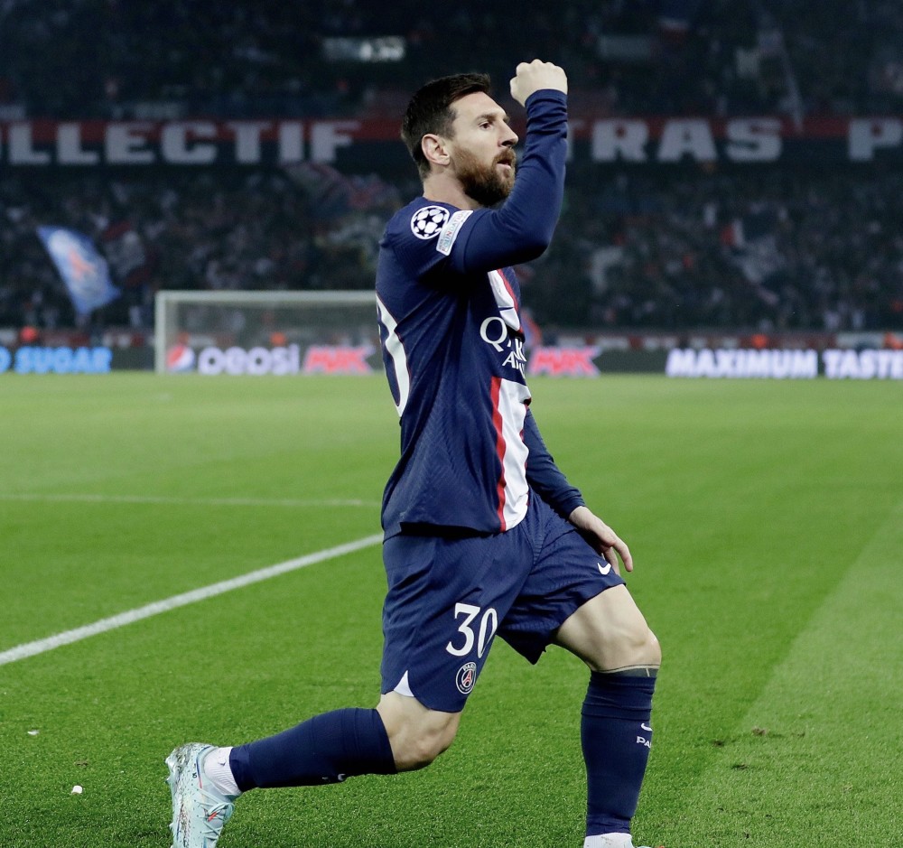 梅西连续进球，率队逆转保持不败