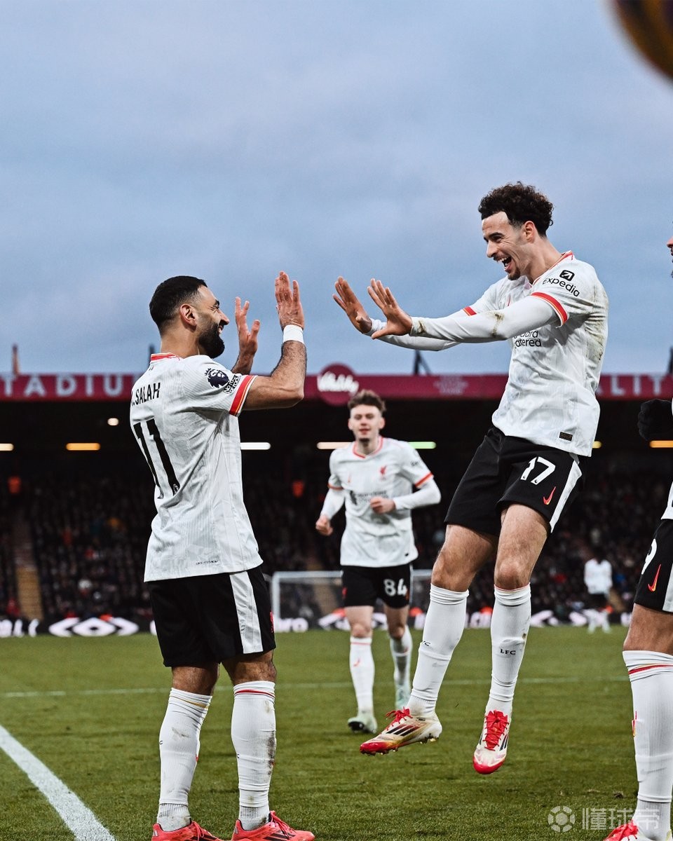 爱游戏在线-利物浦客场击败对手，继续领跑英超榜！的简单介绍