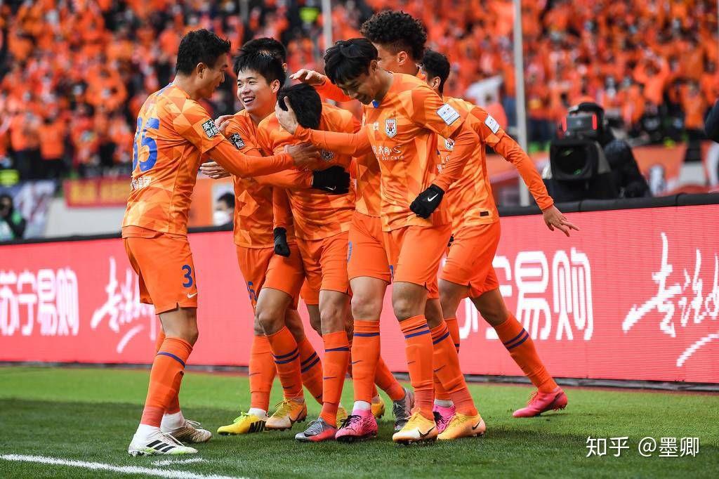 爱游戏入口-江苏苏宁力拼山东鲁能，全队发挥技艺的简单介绍