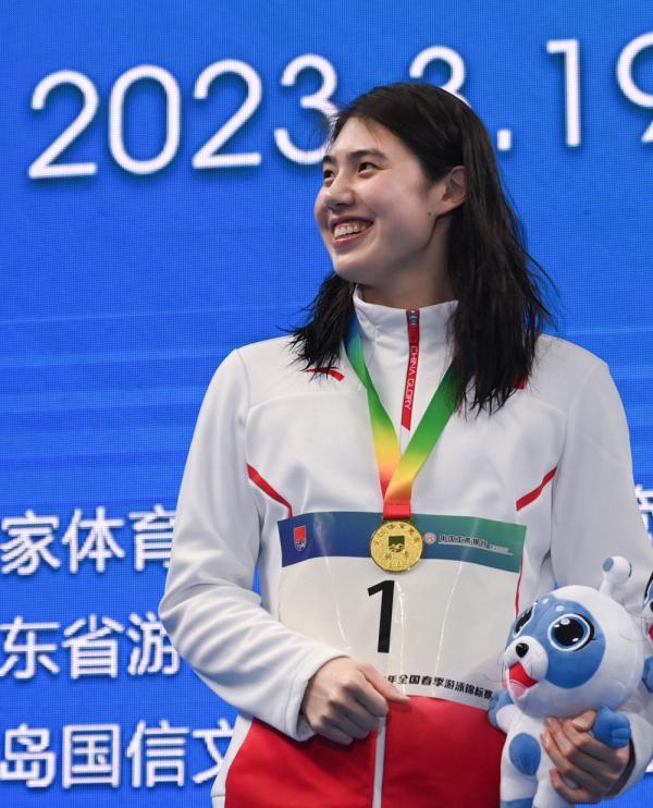 爱游戏官方登录入口-中国游泳选手夺冠刷新世界记录