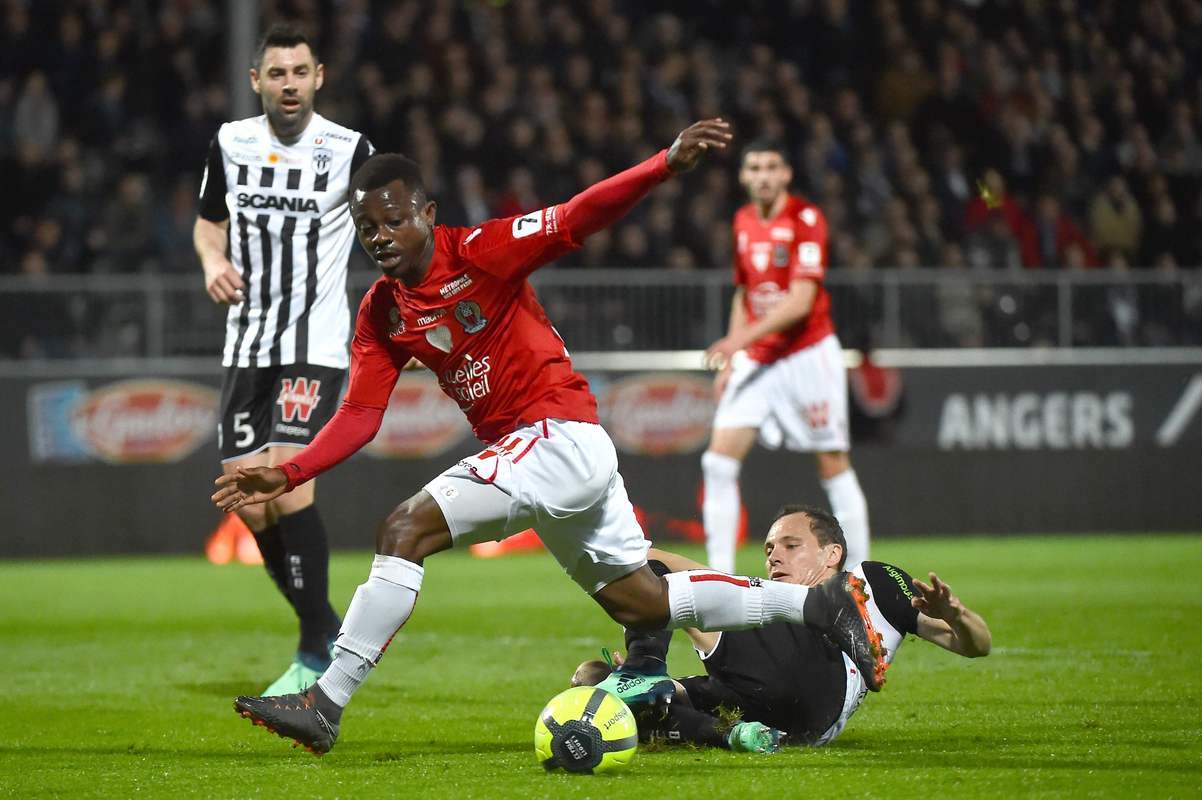 爱游戏官网网页版入口-昂热主场战胜里尔，球队近期表现稳定有望提升的简单介绍