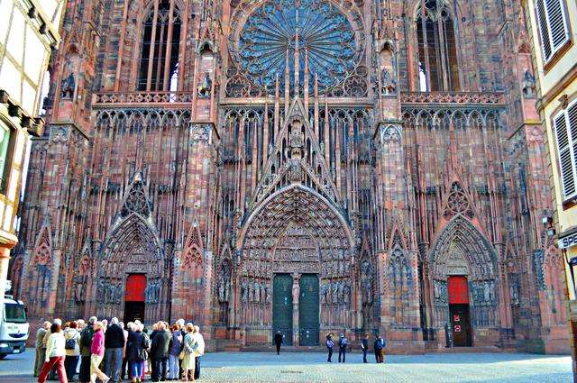 爱游戏登录入口-包含斯特拉斯堡击败亚眠，确定保级前途的词条