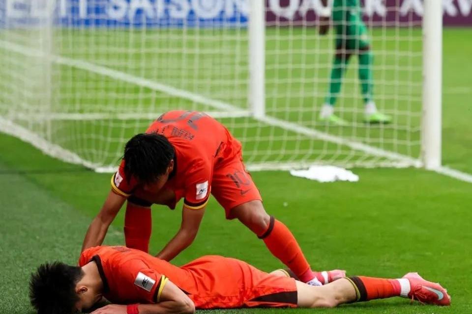 关于对手星前锋连入球，球队无力抵抗的信息