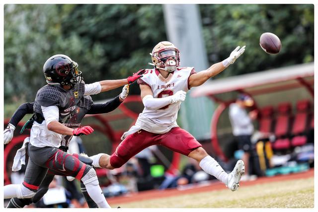 爱游戏网页版入口-士气高昂！两队激烈交锋，巅峰对决