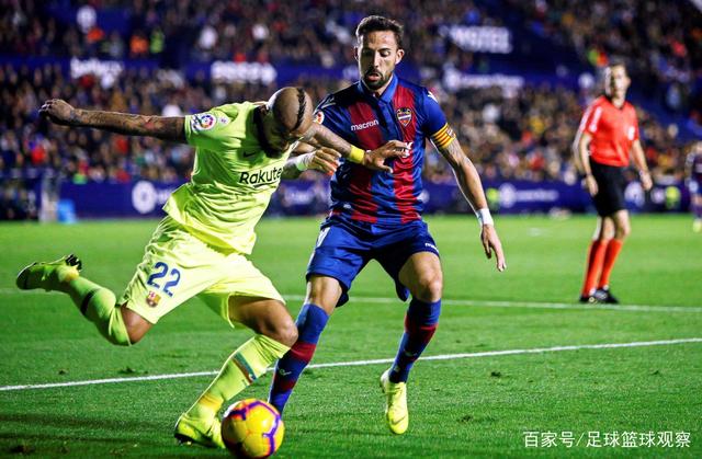 包含西甲新冠病例多发，球员健康成为关注焦点的词条