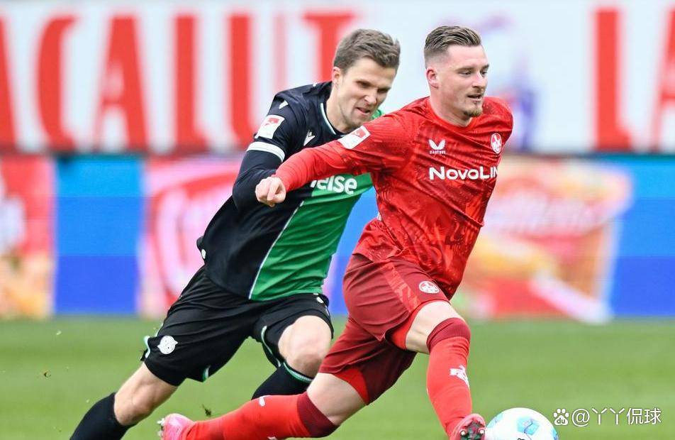 包含汉诺威主场逼平凯泽斯劳滕，压住劲敌互交白卷长期领跑的词条