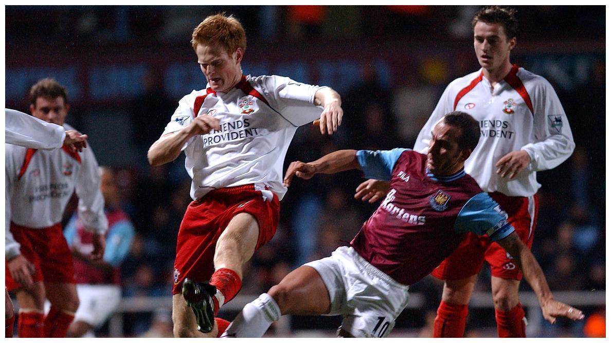 包含诺里奇客场拿分，脱离降级区的词条