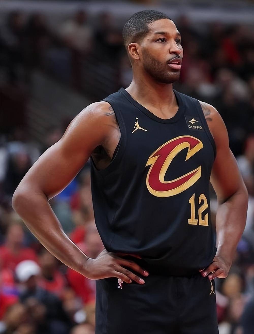 -篮球明星球队士气高涨，争夺冠军